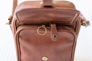 minooy thea crossbody bag